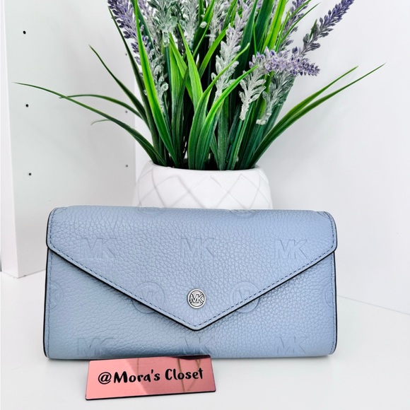 Michael Kors Wallet - Picture 1 of 6